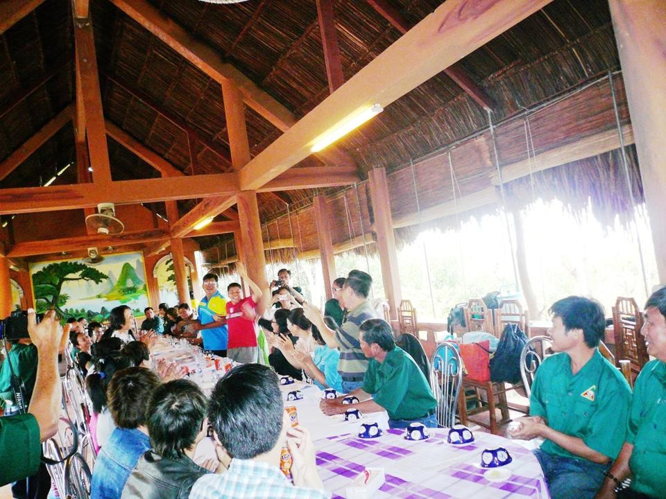 Nghĩa Sinh và cựu Nghĩa Sinh Việt Nam họp mặt Tết Giáp Ngọ tại đảo Long Sơn Vũng Tàu ngày 9/2/2014.