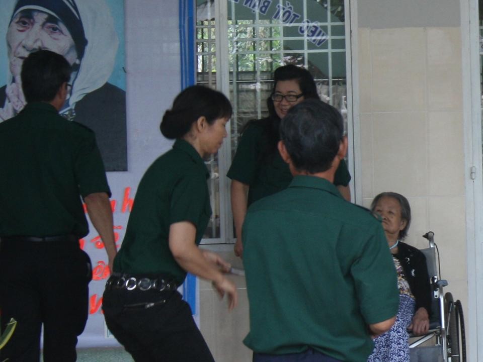 Nghĩa Sinh Công tác Xã hội ngày 7/1/2015 tại Mái ấm Tình thương Vinh Châu (Baria, Vũng Tàu).
