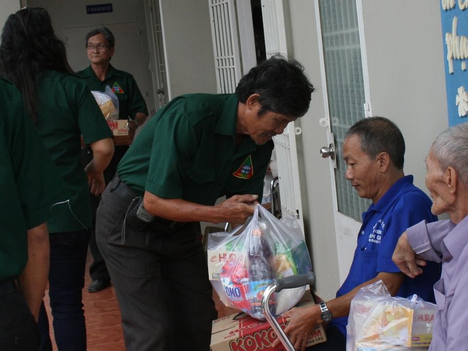 Nghĩa Sinh Công tác Xã hội ngày 7/1/2015 tại Mái ấm Tình thương Vinh Châu (Baria, Vũng Tàu).