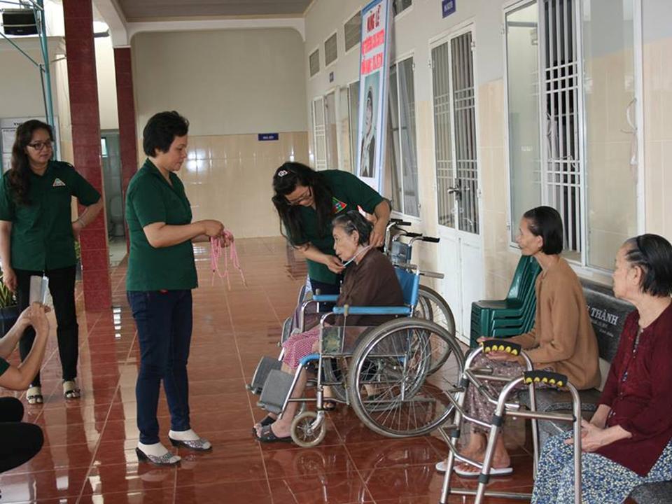 Nghĩa Sinh Công tác Xã hội ngày 7/1/2015 tại Mái ấm Tình thương Vinh Châu (Baria, Vũng Tàu).