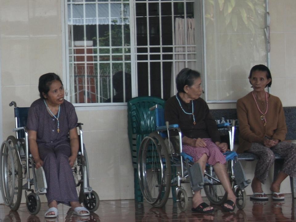 Nghĩa Sinh Công tác Xã hội ngày 7/1/2015 tại Mái ấm Tình thương Vinh Châu (Baria, Vũng Tàu).