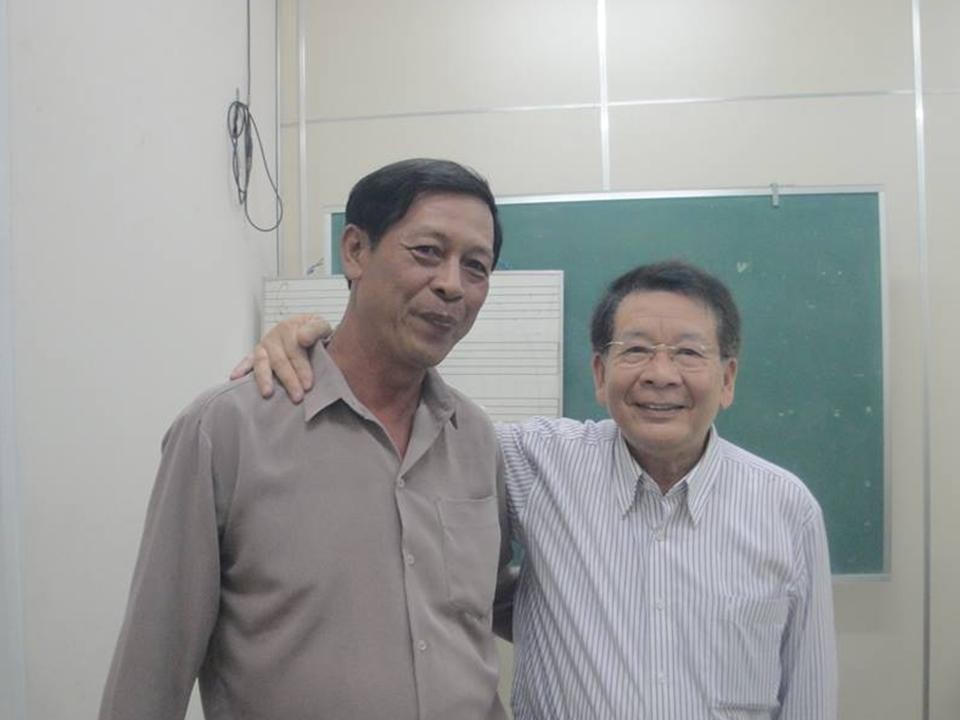 HT Nguyễn Trung Hiếu chào thăm quý Trưởng và quý anh chị Nghĩa Sinh từ Sàigòn, Gia Định, Bến Tre và Tây Ninh về tham dự buổi họp mặt gia đình Nghĩa Sinh tại Hội trường Tu viện Phanxicô trong dịp công tác Hè 2015.