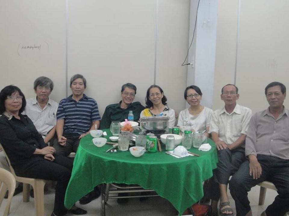 HT Nguyễn Trung Hiếu chào thăm quý Trưởng và quý anh chị Nghĩa Sinh từ Sàigòn, Gia Định, Bến Tre và Tây Ninh về tham dự buổi họp mặt gia đình Nghĩa Sinh tại Hội trường Tu viện Phanxicô trong dịp công tác Hè 2015.