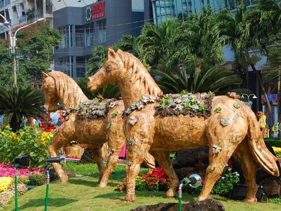 Người Việt khắp nơi đón Xuân Giáp Ngọ 2014