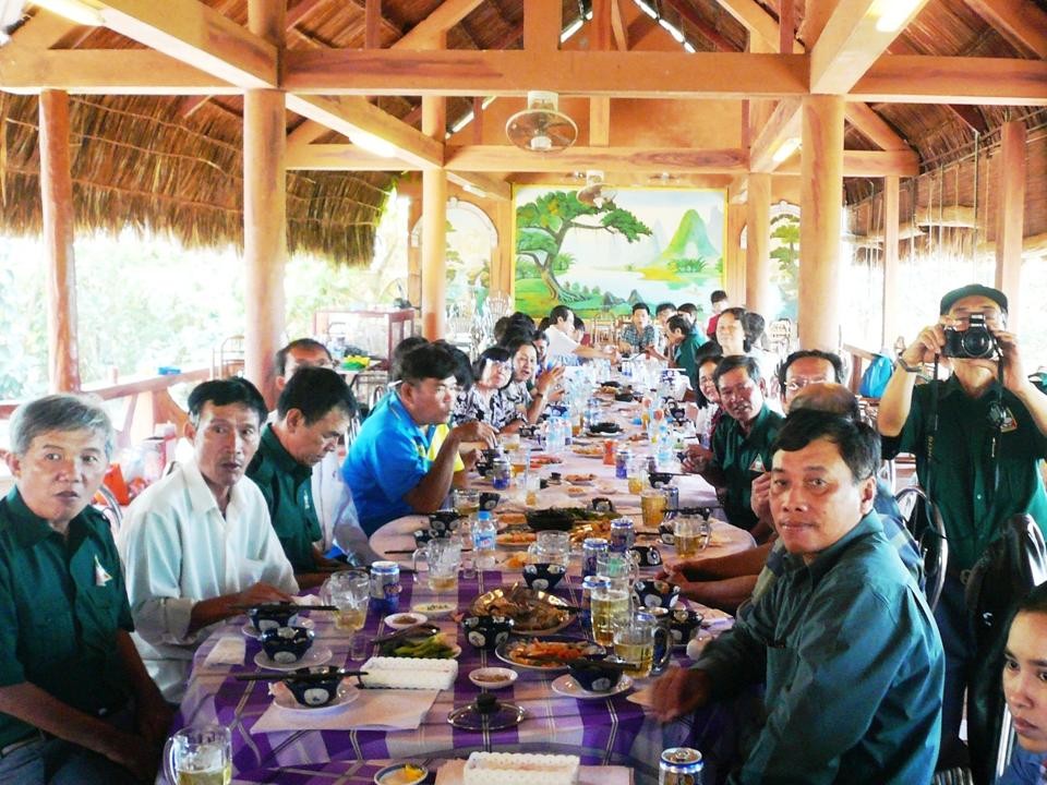 Nghĩa Sinh và cựu Nghĩa Sinh Việt Nam họp mặt Tết Giáp Ngọ tại đảo Long Sơn Vũng Tàu ngày 9/2/2014.