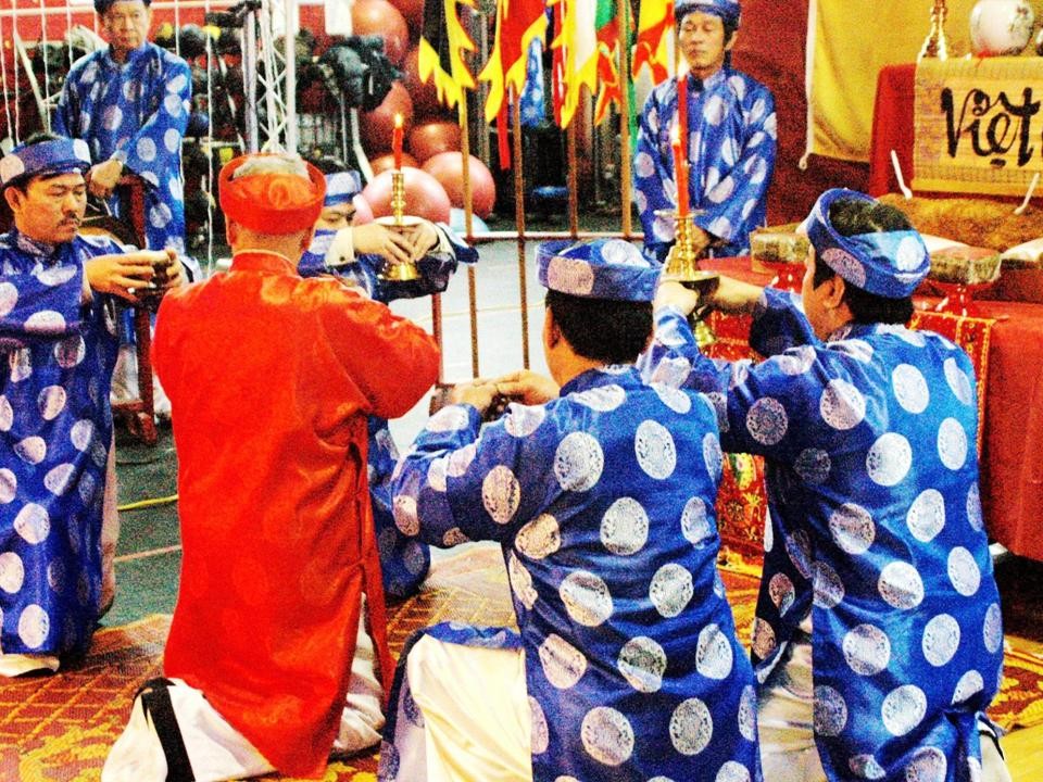 Huynh Trưởng Nghĩa Sinh cùng quý Trưởng và Nghĩa Sinh Chicago đã tham dự Hội Tết Giáp Ngọ do Hội Người Việt tổ chức cho đồng hương VN vùng Chicago ngày 8/2/2014.