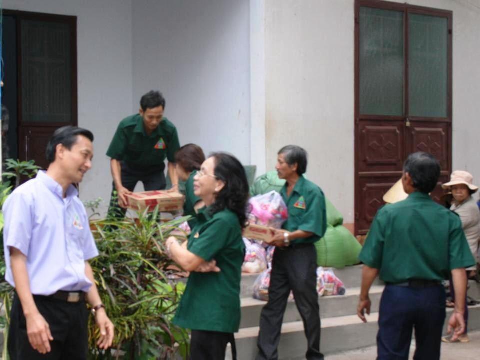 Nghĩa Sinh công tác xã hội tại xã Quảng Thành (tỉnh Đồng Nai) ngày 3-2-2015.