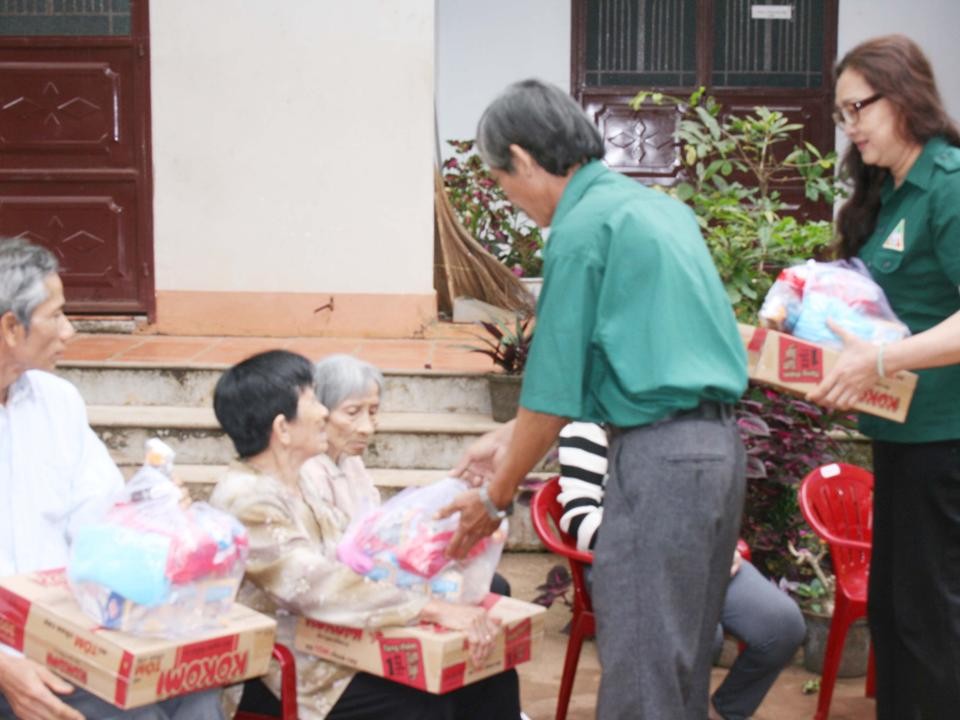 Nghĩa Sinh công tác xã hội tại xã Quảng Thành (tỉnh Đồng Nai) ngày 3-2-2015.