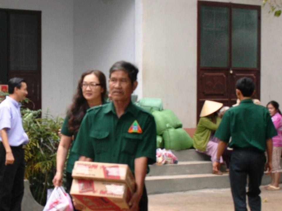 Nghĩa Sinh công tác xã hội tại xã Quảng Thành (tỉnh Đồng Nai) ngày 3-2-2015.