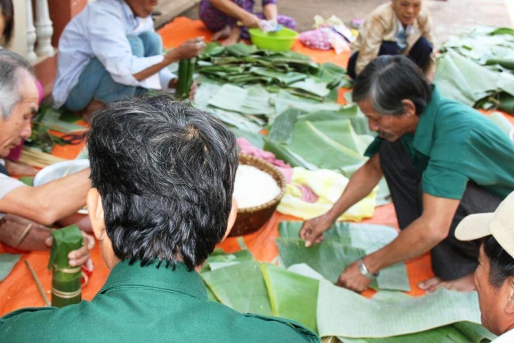 Nghĩa Sinh tham gia “Ngày gói bánh Tết cho đồng bào nghèo” tại Quảng Thành (Đồng Nai) ngày 14 tháng 2 năm 2015
