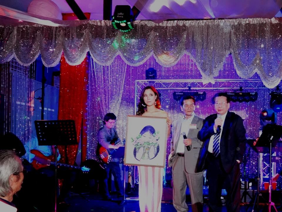 Huynh Trưởng Nghĩa Sinh, Trưởng Trần Bửu Khánh, Nghĩa Sinh Trần Trong Tuyên & Mai Phước cùng các thân hữu NS tham dự ngày gây quỹ từ thiện giúp thương binh tại Chicago.