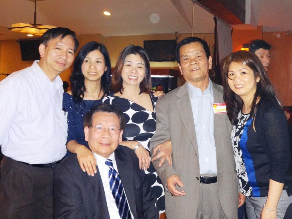Huynh Trưởng Nghĩa Sinh, Trưởng Trần Bửu Khánh, Nghĩa Sinh Trần Trong Tuyên & Mai Phước cùng các thân hữu NS tham dự ngày gây quỹ từ thiện giúp thương binh tại Chicago.