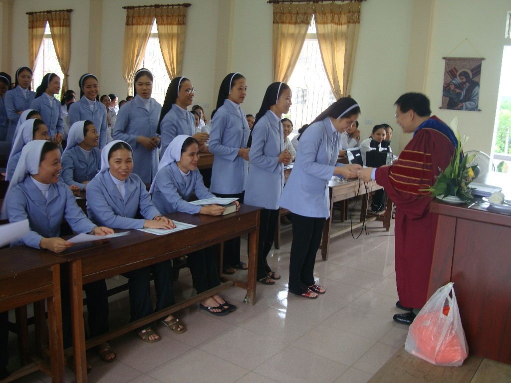 Khóa bồi dưỡng kỹ năng điều hành và sinh hoạt nhóm