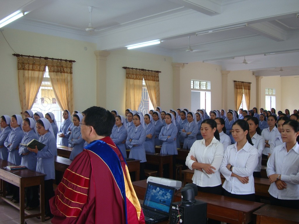 Khóa bồi dưỡng kỹ năng điều hành và sinh hoạt nhóm