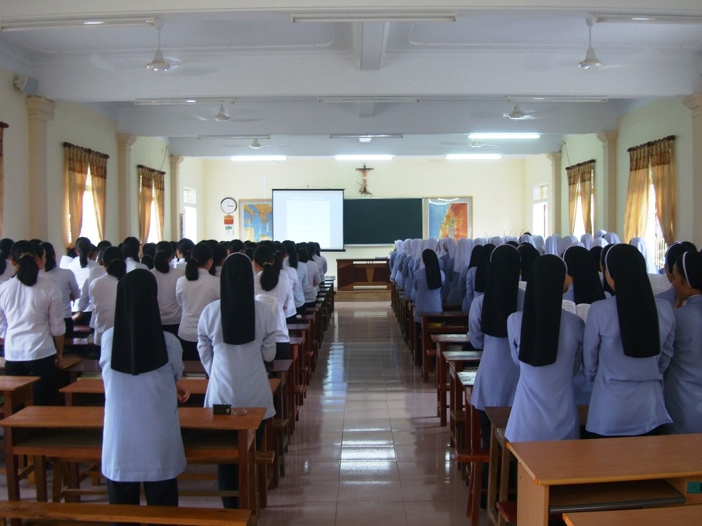 Khóa bồi dưỡng kỹ năng điều hành và sinh hoạt nhóm