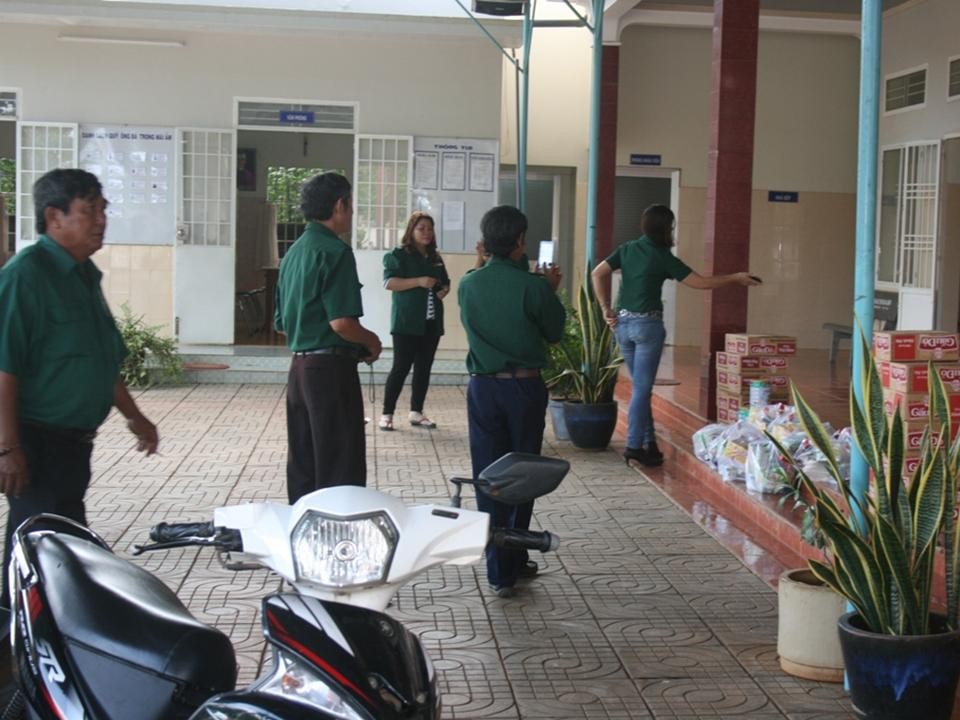 Nghĩa Sinh công tác xã hội tại Viện Dưỡng Lão Quảng Thành và Vinh Châu ngày 20/09/2015.
