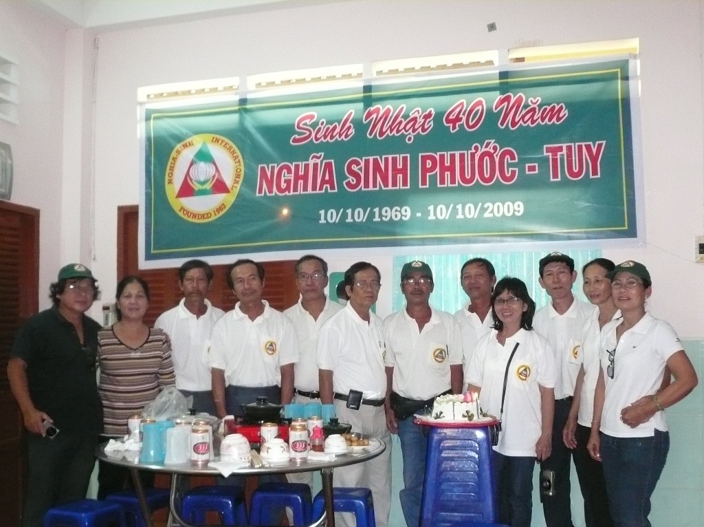 Chúc mừng Sinh Nhật thứ 40 của Nghĩa Sinh Phước Tuy: Tinh thần cao, Tâm thân khỏe, Tình NS vững bền !