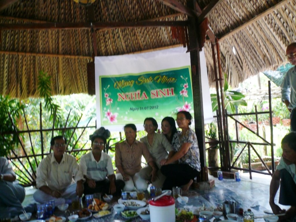 Hình cựu Nghĩa Sinh tại Việt Nam năm 2012 do CNS Nguyễn Thị Tiến gởi đến.