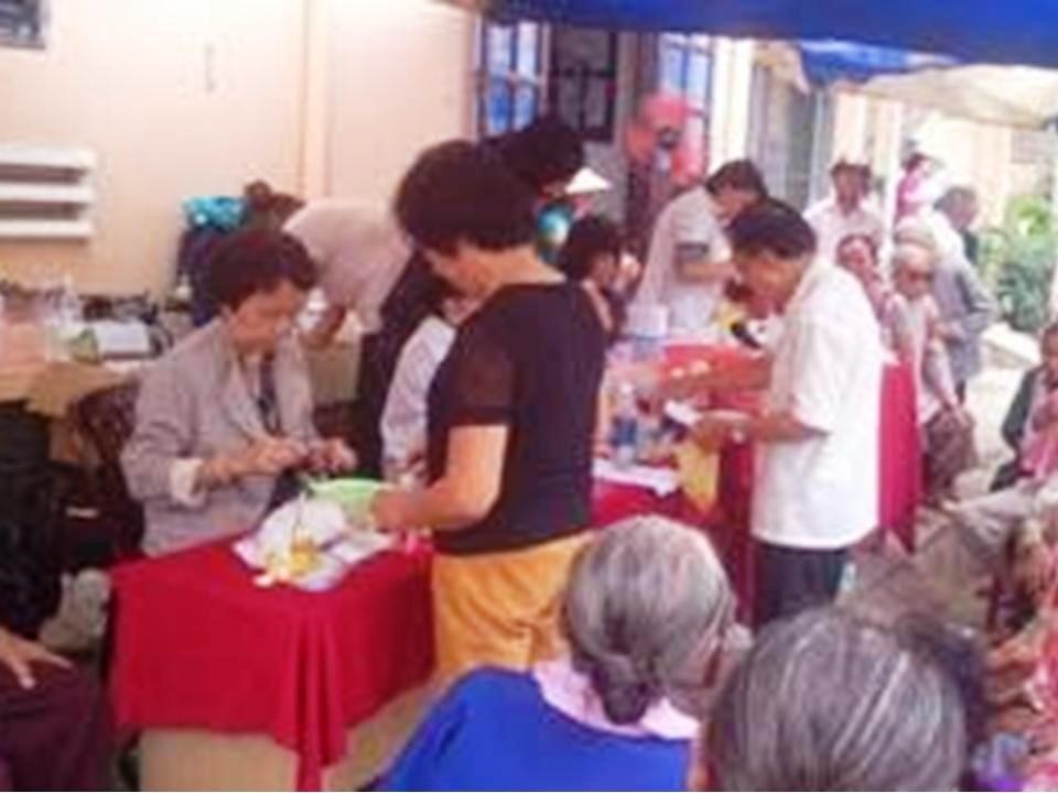 Nhóm Thiện Nghĩa đã hợp tác với Hội Chữ Thập Đỏ và các đoàn thể địa phương trong công tác xã hội, từ thiện và y tế giúp đỡ đồng bào nghèo khó, bệnh tật, cao tuổi, neo đơn.
