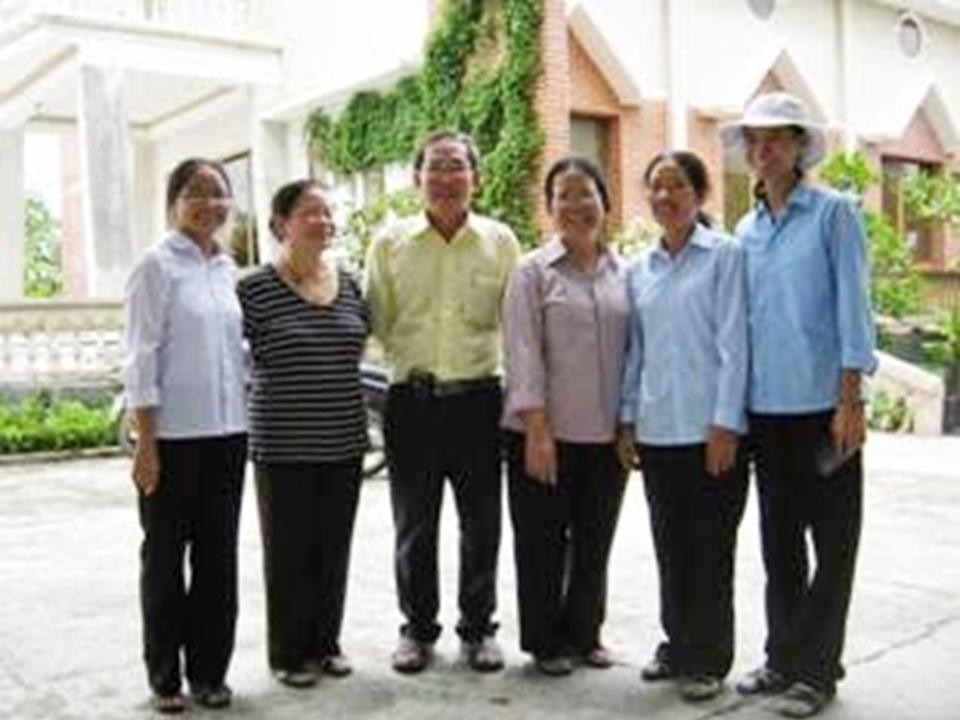 Nhóm Thiện Nghĩa đã hợp tác với Hội Chữ Thập Đỏ và các đoàn thể địa phương trong công tác xã hội, từ thiện và y tế giúp đỡ đồng bào nghèo khó, bệnh tật, cao tuổi, neo đơn.