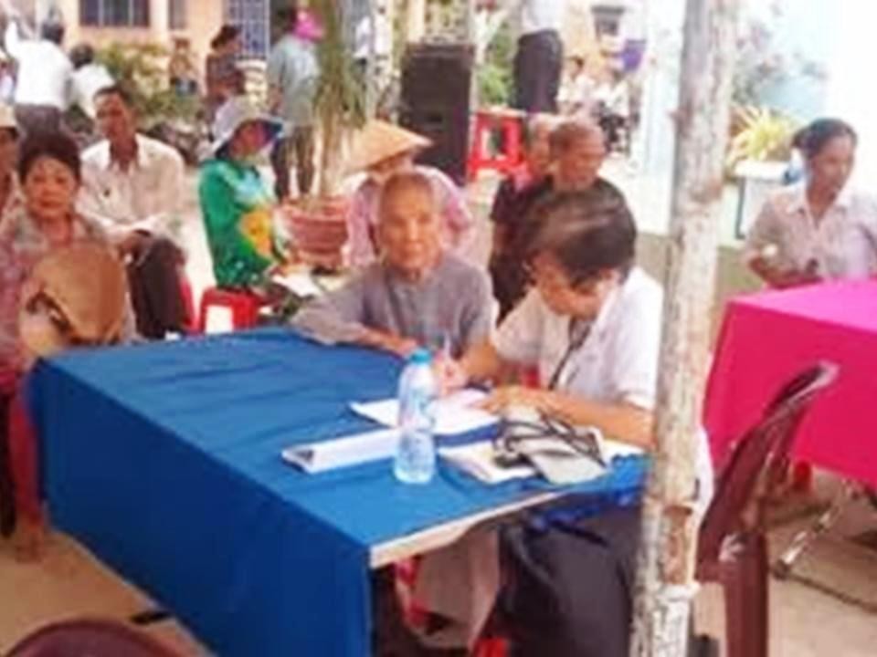 Nhóm Thiện Nghĩa đã hợp tác với Hội Chữ Thập Đỏ và các đoàn thể địa phương trong công tác xã hội, từ thiện và y tế giúp đỡ đồng bào nghèo khó, bệnh tật, cao tuổi, neo đơn.
