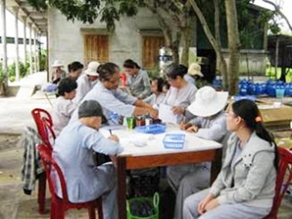 Nhóm Thiện Nghĩa đã hợp tác với Hội Chữ Thập Đỏ và các đoàn thể địa phương trong công tác xã hội, từ thiện và y tế giúp đỡ đồng bào nghèo khó, bệnh tật, cao tuổi, neo đơn.