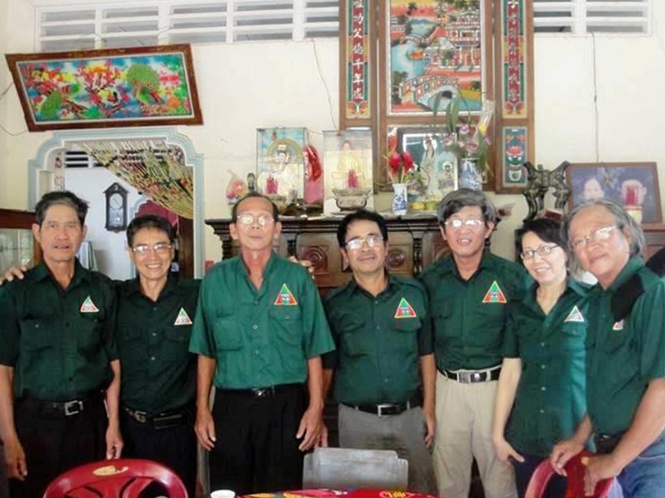 Nghĩa Sinh công tác xã hội tại Hòa Lạc, Bến Tre ngày 17/11/2014.