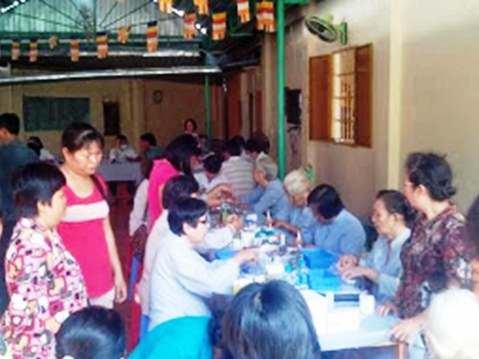 Khám bệnh miễn phí cho người nghèo tại Tây Ninh ngày 24/11/2013.