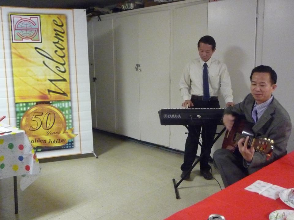 Lễ Tạ Ơn Nghĩa Sinh năm thứ 30 được tổ chức ngày 28/11/2013 tai St. Henry Chapel Chicago. Huynh Trưởng Nghĩa Sinh chào mừng quý khách cùng đồng hương đến tham dự và cám ơn sự hỗ trợ nhiệt tình của quý thân hữu Nghĩa Sinh trong 30 năm qua, từ Lễ Tạ Ơn 1983 đến Lễ Tạ Ơn 2013.