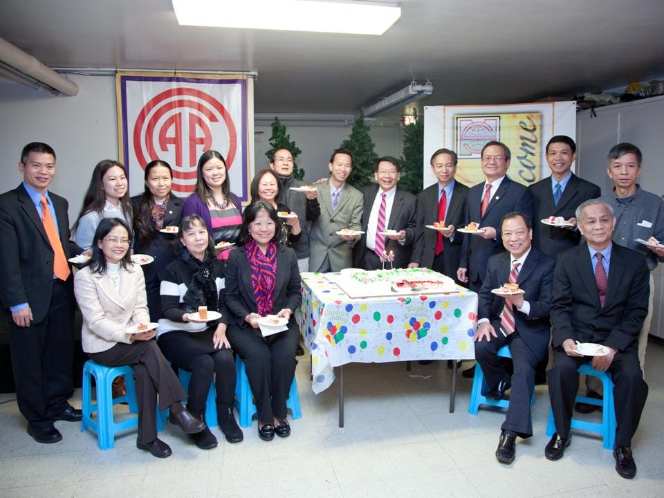 Lễ Tạ Ơn Nghĩa Sinh năm thứ 30 được tổ chức ngày 28/11/2013 tai St. Henry Chapel Chicago. Huynh Trưởng Nghĩa Sinh chào mừng quý khách cùng đồng hương đến tham dự và cám ơn sự hỗ trợ nhiệt tình của quý thân hữu Nghĩa Sinh trong 30 năm qua, từ Lễ Tạ Ơn 1983 đến Lễ Tạ Ơn 2013.