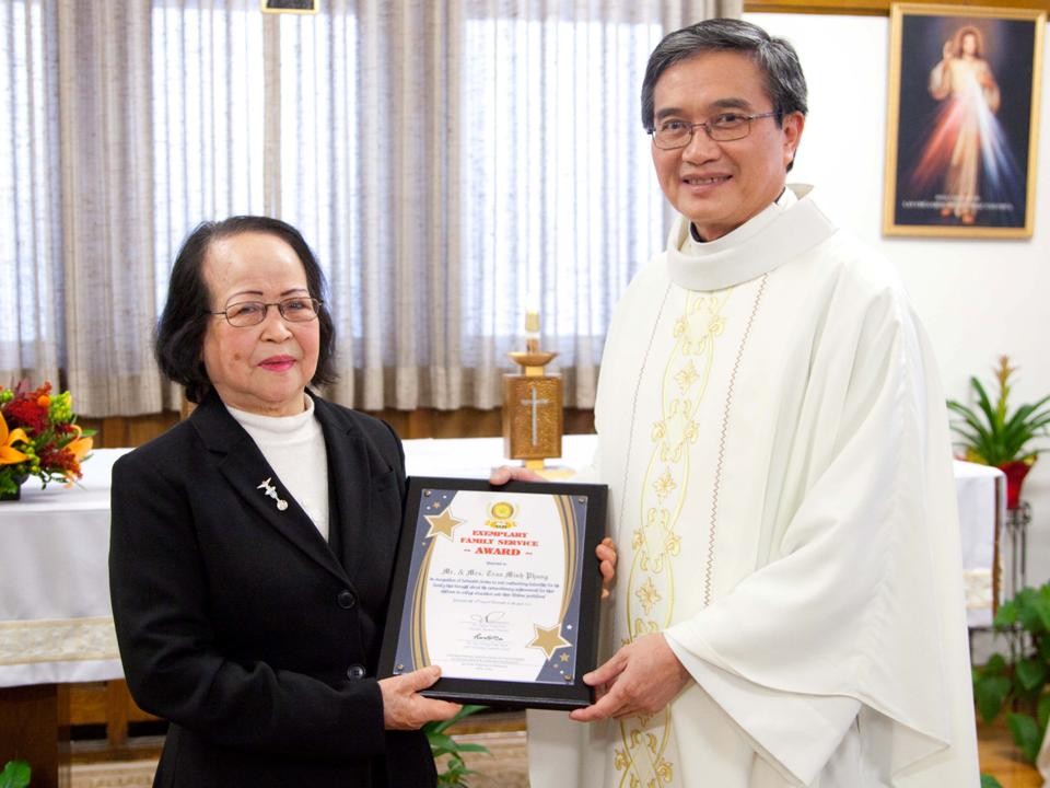 Lễ Tạ Ơn Nghĩa Sinh năm thứ 30 được tổ chức ngày 28/11/2013 tai St. Henry Chapel Chicago. Huynh Trưởng Nghĩa Sinh chào mừng quý khách cùng đồng hương đến tham dự và cám ơn sự hỗ trợ nhiệt tình của quý thân hữu Nghĩa Sinh trong 30 năm qua, từ Lễ Tạ Ơn 1983 đến Lễ Tạ Ơn 2013.