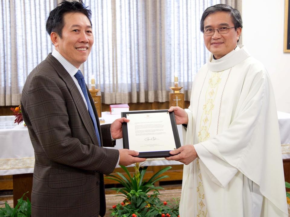 Lễ Tạ Ơn Nghĩa Sinh năm thứ 30 được tổ chức ngày 28/11/2013 tai St. Henry Chapel Chicago. Huynh Trưởng Nghĩa Sinh chào mừng quý khách cùng đồng hương đến tham dự và cám ơn sự hỗ trợ nhiệt tình của quý thân hữu Nghĩa Sinh trong 30 năm qua, từ Lễ Tạ Ơn 1983 đến Lễ Tạ Ơn 2013.