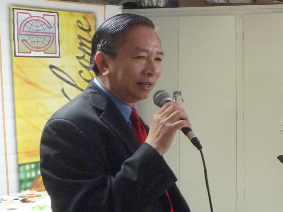Lễ Tạ Ơn Nghĩa Sinh năm thứ 30 được tổ chức ngày 28/11/2013 tai St. Henry Chapel Chicago. Huynh Trưởng Nghĩa Sinh chào mừng quý khách cùng đồng hương đến tham dự và cám ơn sự hỗ trợ nhiệt tình của quý thân hữu Nghĩa Sinh trong 30 năm qua, từ Lễ Tạ Ơn 1983 đến Lễ Tạ Ơn 2013.