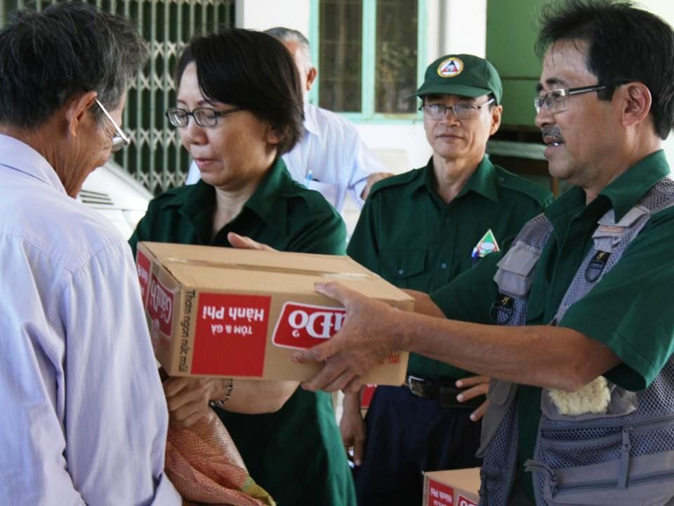 Nghĩa Sinh công tác xã hội tại viện dưỡng lão và gx Nam Đồng, Vũng Tàu ngày 1/12/2014.