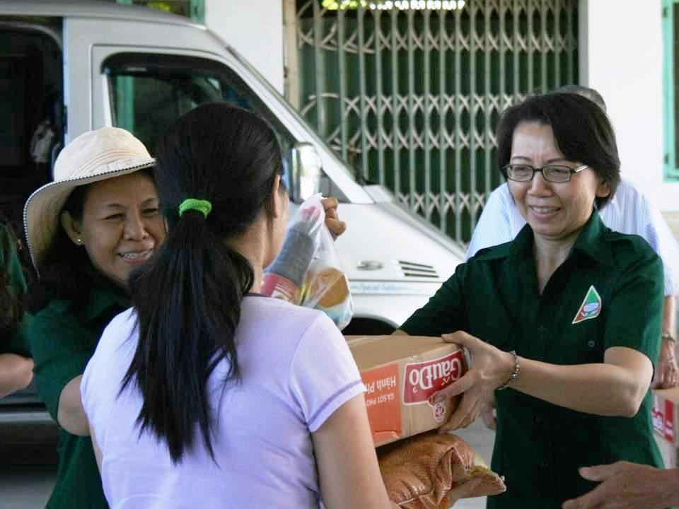 Nghĩa Sinh công tác xã hội tại viện dưỡng lão và gx Nam Đồng, Vũng Tàu ngày 1/12/2014.