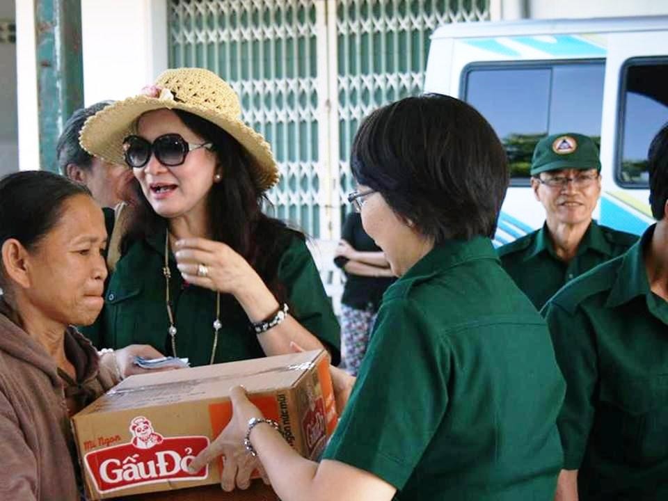 Nghĩa Sinh công tác xã hội tại viện dưỡng lão và gx Nam Đồng, Vũng Tàu ngày 1/12/2014.