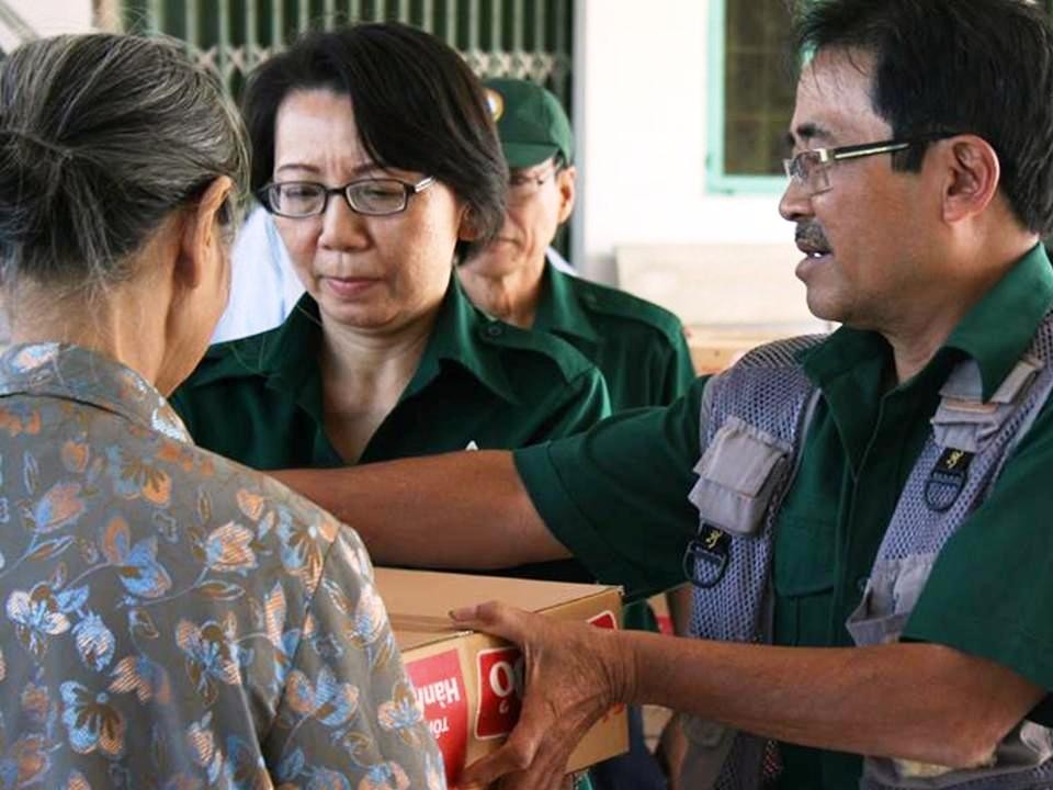 Nghĩa Sinh công tác xã hội tại viện dưỡng lão và gx Nam Đồng, Vũng Tàu ngày 1/12/2014.