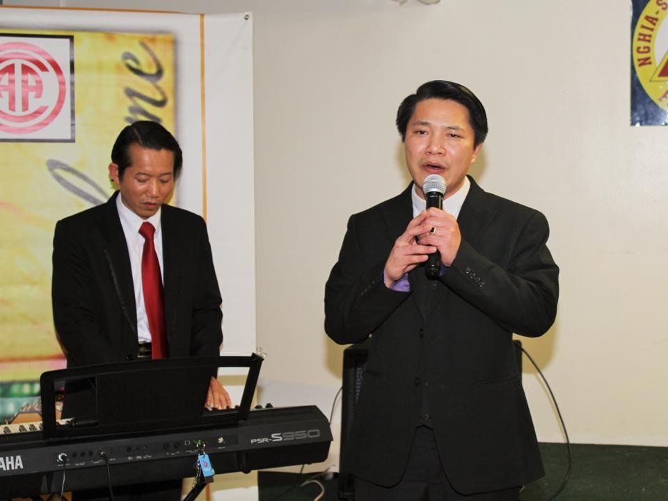 Nhân Lễ Tạ Ơn Nghĩa Sinh thứ 33 (1983-2015) và Sinh nhật Nghĩa Sinh thứ 52 (1963-2015), Huynh Trưởng Nghĩa Sinh xin có lời chúc mừng đến quý anh chị Nghĩa Sinh và quý thân hữu cùng toàn thể đồng hương khắp nơi được bình an và hạnh phúc.