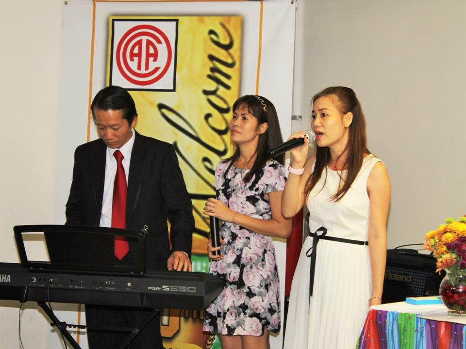Nhân Lễ Tạ Ơn Nghĩa Sinh thứ 33 (1983-2015) và Sinh nhật Nghĩa Sinh thứ 52 (1963-2015), Huynh Trưởng Nghĩa Sinh xin có lời chúc mừng đến quý anh chị Nghĩa Sinh và quý thân hữu cùng toàn thể đồng hương khắp nơi được bình an và hạnh phúc.
