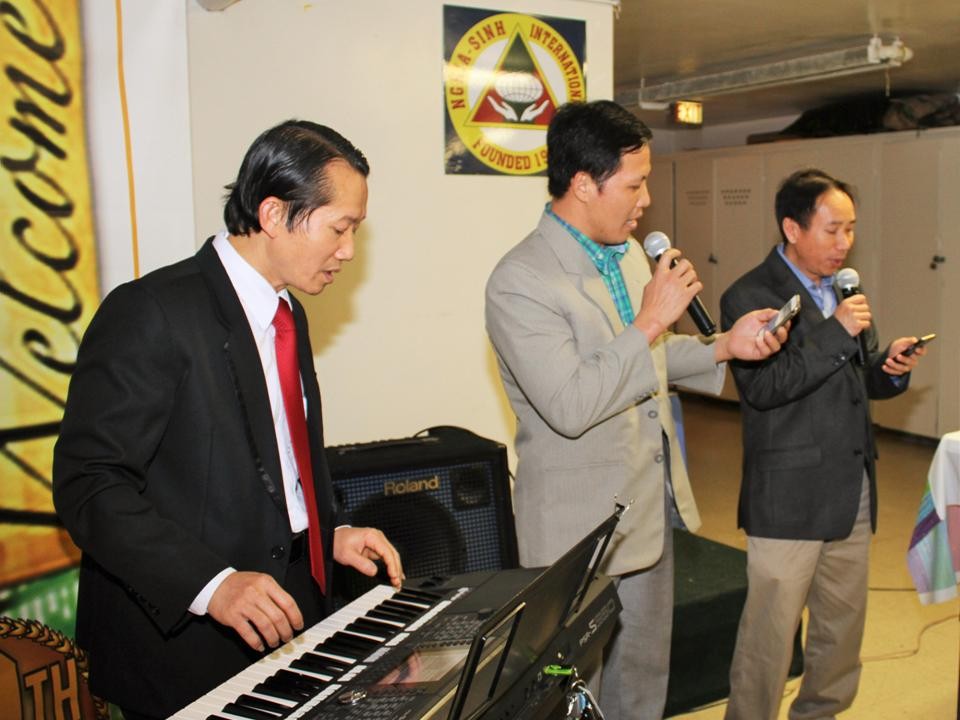 Nhân Lễ Tạ Ơn Nghĩa Sinh thứ 33 (1983-2015) và Sinh nhật Nghĩa Sinh thứ 52 (1963-2015), Huynh Trưởng Nghĩa Sinh xin có lời chúc mừng đến quý anh chị Nghĩa Sinh và quý thân hữu cùng toàn thể đồng hương khắp nơi được bình an và hạnh phúc.