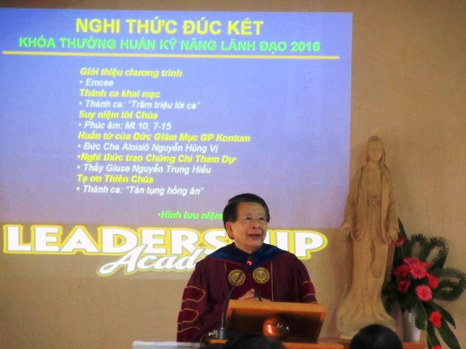 Khóa Thường huấn 70 Linh mục Giáo phận Kontum tháng 6-2016 do Huynh Trưởng Nghĩa Sinh đảm trách.