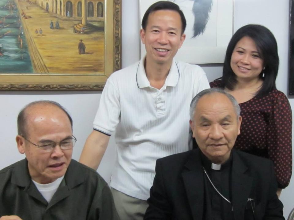 ĐGM Kontum Micae Hoàng Đức Oanh thăm giáo dân Chicago ngày 25-27 tháng 10 năm 2013.
