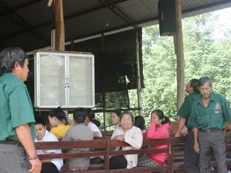 Nghĩa Sinh công tác xã hội tại thôn Xuân Trường, xã Suối Rao, dốc Tà Lon, huyện Châu Đức (Bà Rịa) ngày 8/11/2015
